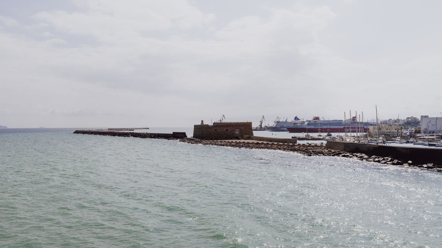 Port d'Héraklion et forteresse de Koulès, Crète