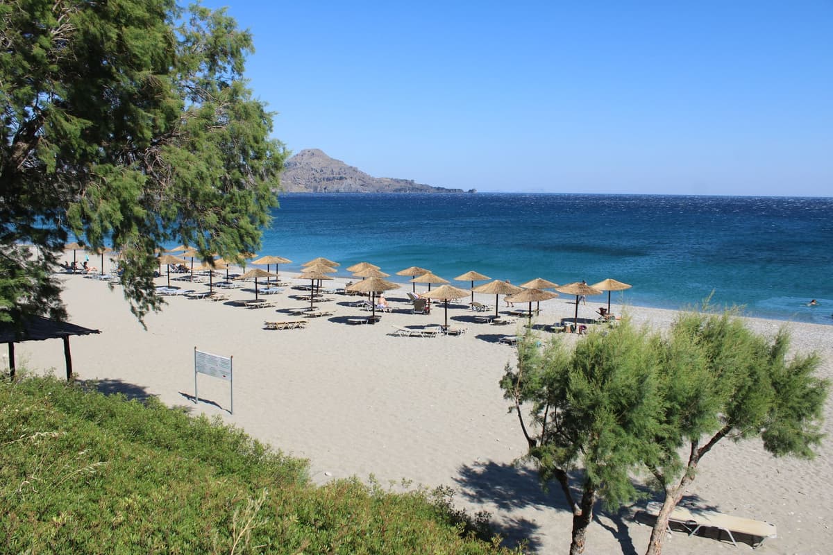 Plage tranquille de Plakias, côte sud de la Crète